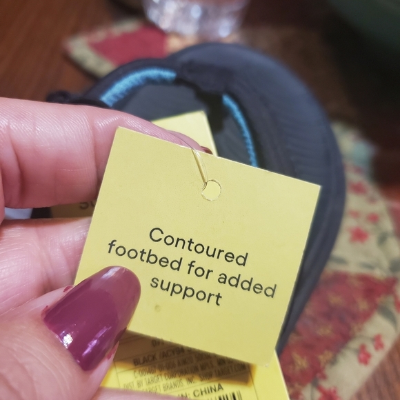 All in Motion Boys' Sterling Slip-On Thong Sandals - Picture 9 of 10